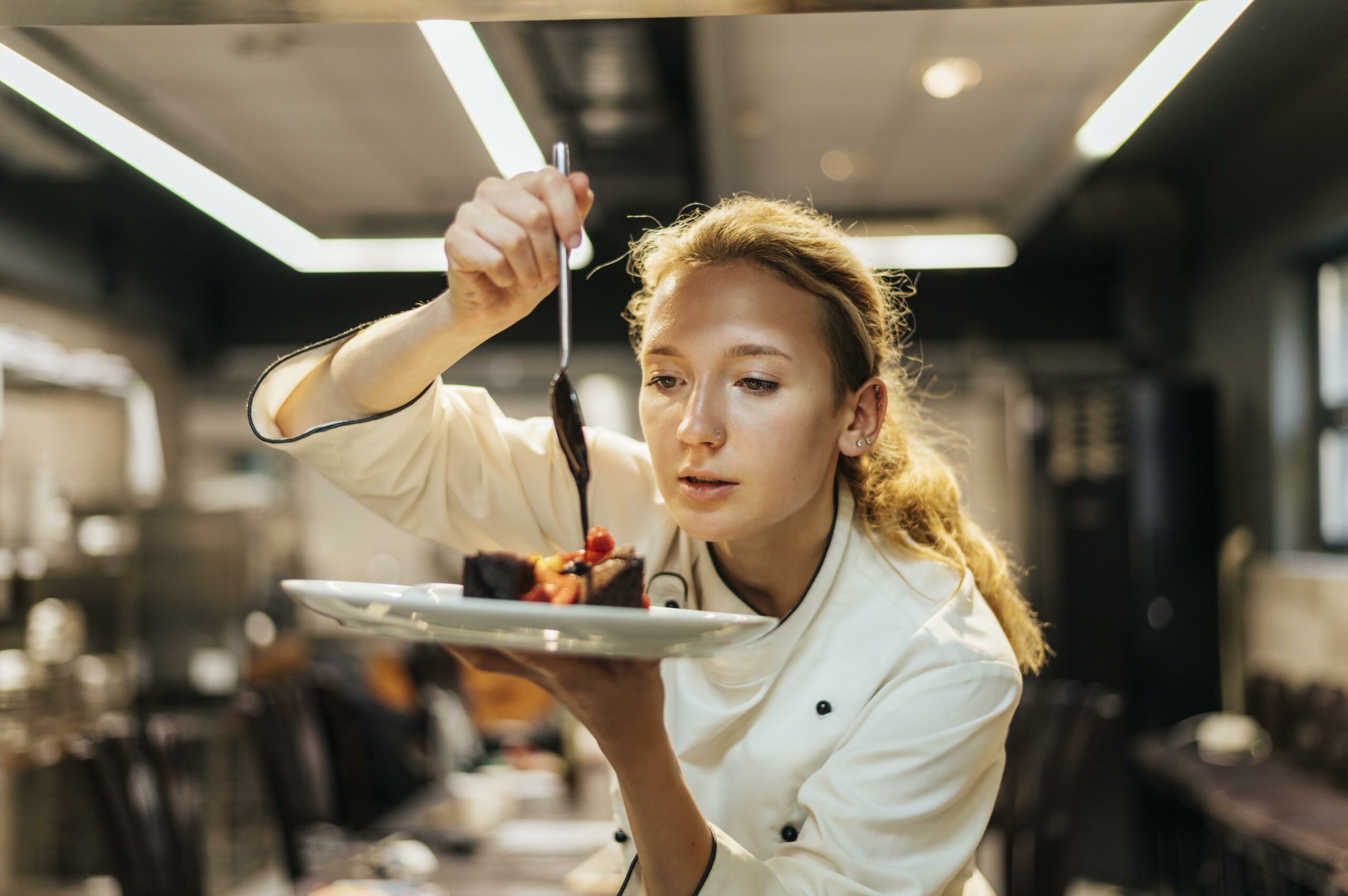 La gastronomie française est reconnue dans le monde entier. Depuis 2010, elle appartient même au Patrimoine mondiale de l'Humanité, classée par l'UNESCO. Mais la gastronomie française est davantage un art de vivre. Nul besoin de restaurants étoilés pour déguster de délicieuses spécialités traditionnelles. Petit avant-goût !